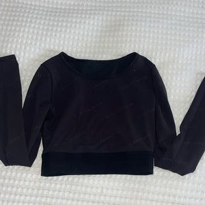 Lululemon black longsleeve